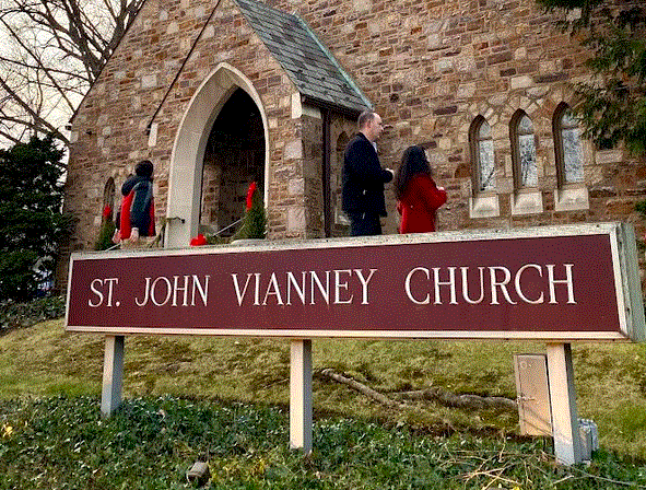 Gladwyne's St. John Vianney Church Celebrates a Christmas Eve Mass
