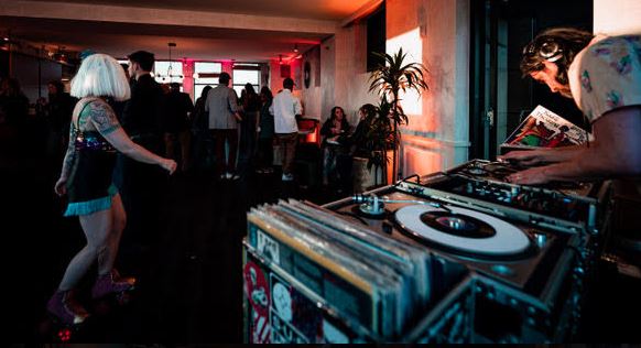 Stratus Rooftop Lounge DJ // Credit: Christopher Devern